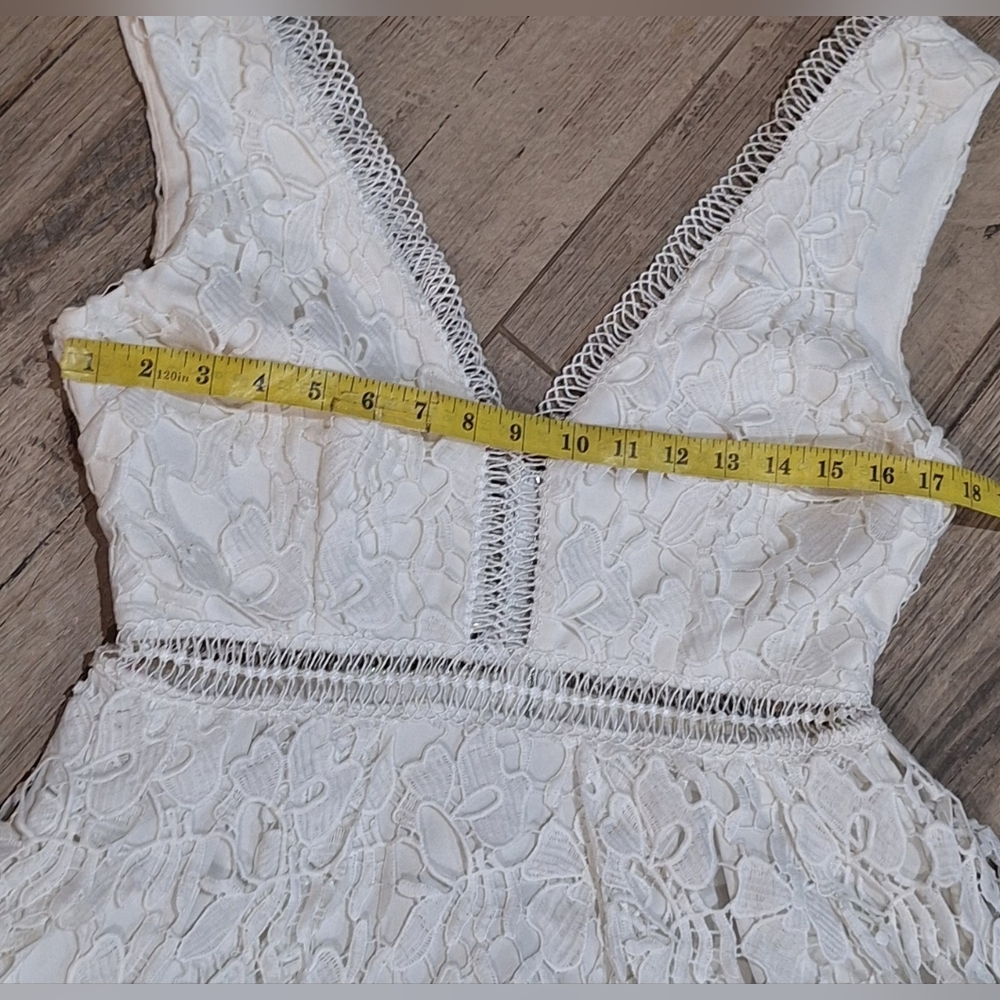 #978 Lulu's White Lace V-Neck  Midi Dress Sz.L - Picture 9 of 10